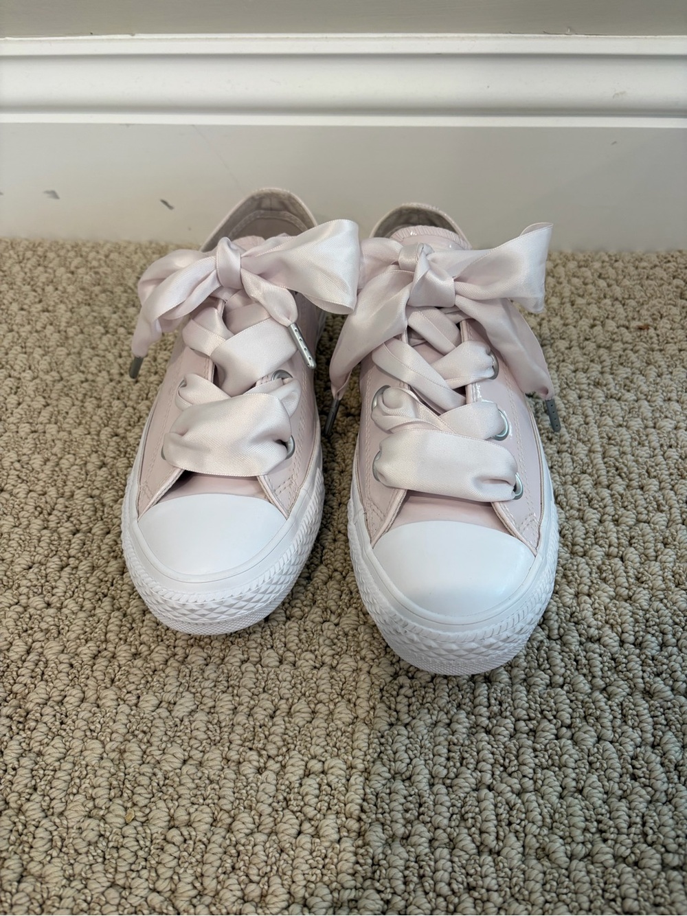 Satin Ribbon Low-Top Sneakers - Light Pink & White